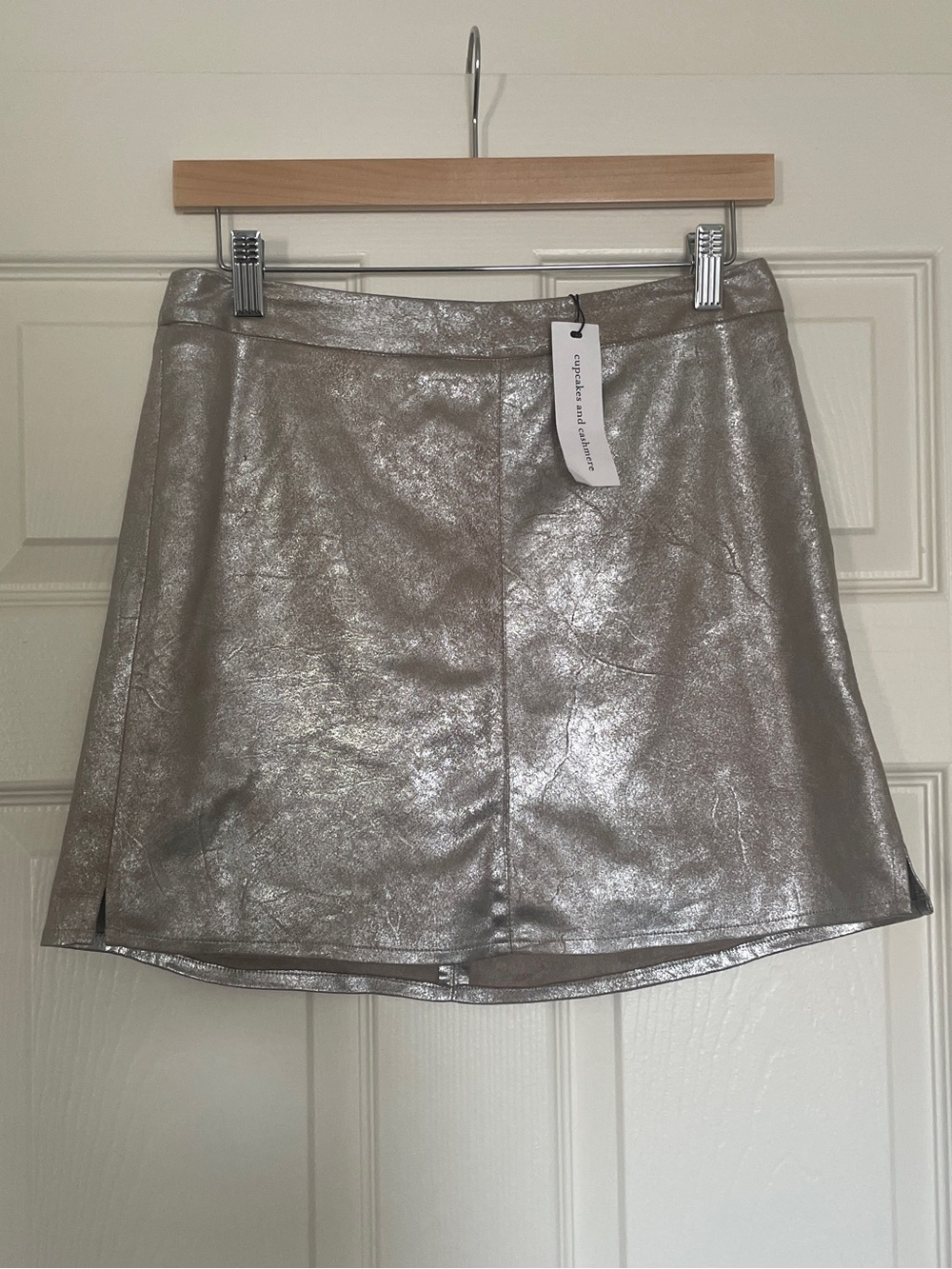 🩶 cupcakes & cashmere Silver Toffee Metallic Mini Keller Skirt 🩶